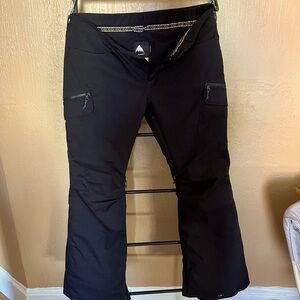 Burton Gloria snowboarding/skiing pants - size L
